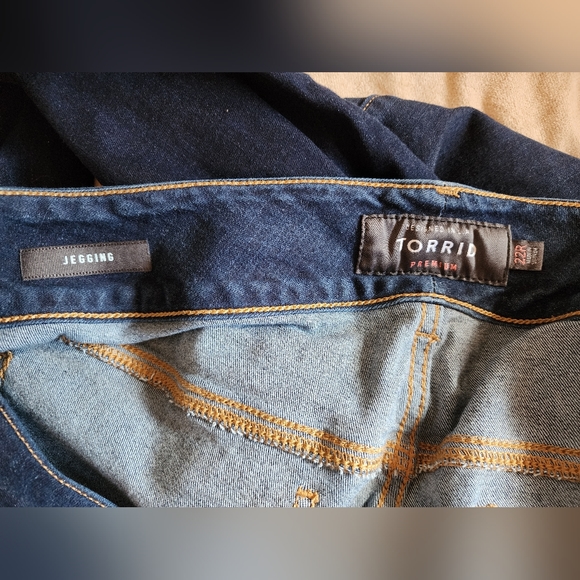 Torrid Premium Jegging 22R - Picture 3 of 3